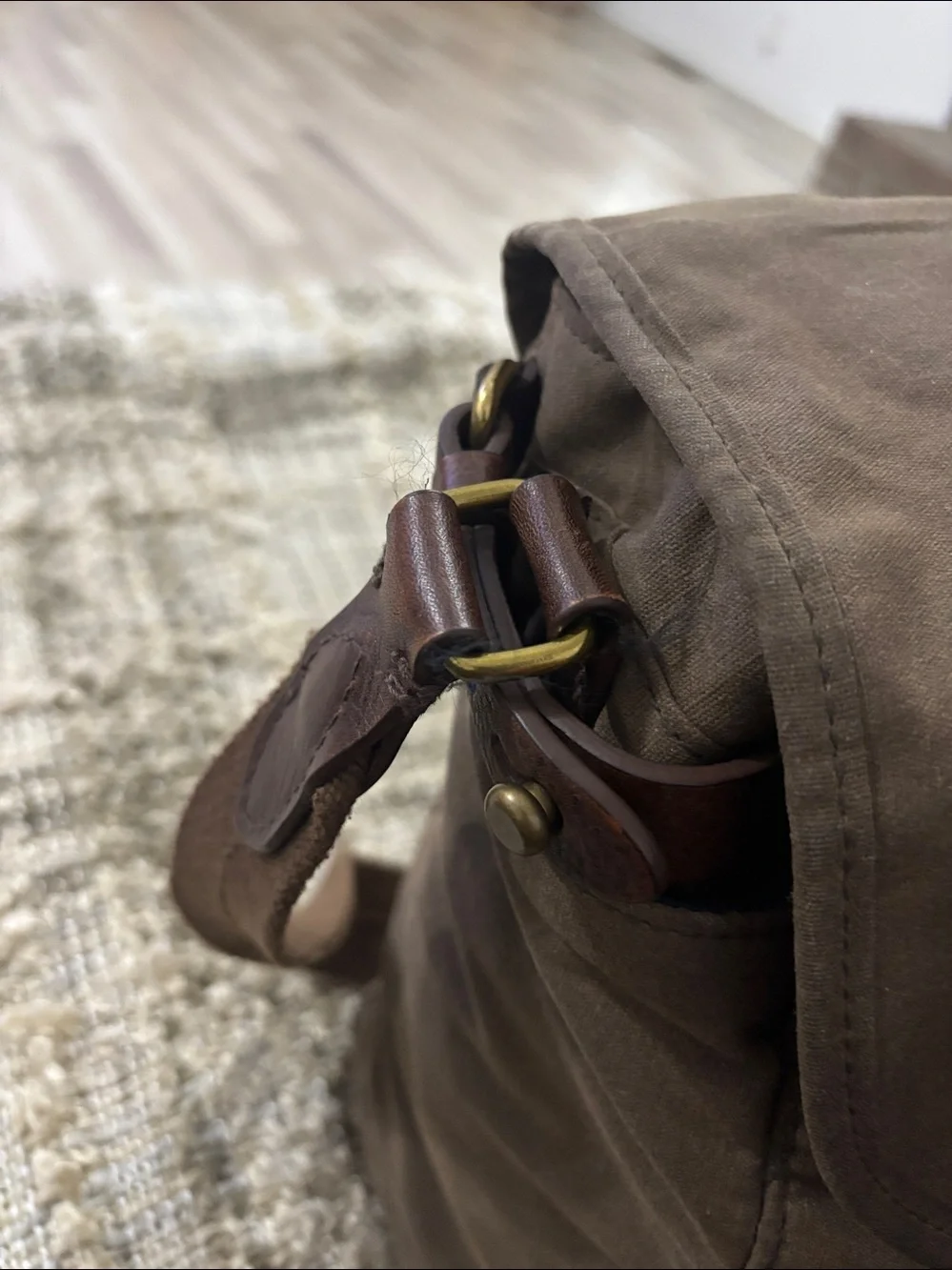 J. CREW MENS ABINGDON BRIEFCASE MESSENGER LAPTOP BAG BROWN KHAKI LEATHER